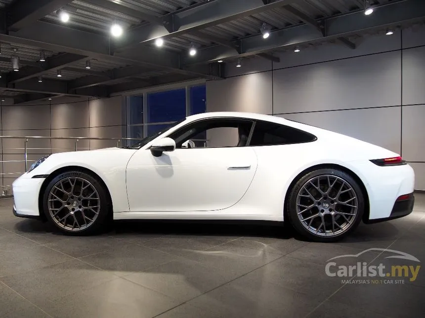 2025 Porsche 911 Carrera Coupe