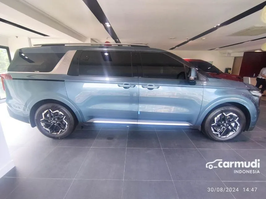 Jual Mobil KIA Carnival 2024 Dynamic CRDi 2.2 di Jawa Barat Automatic MPV Biru Rp 930.000.000