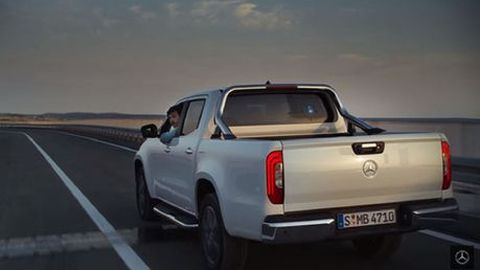 ชมโฆษณา Mercedes-Benz X-Class ดึงดูดทุกกลุ่มลูกค้าให้ต้องวิ่งตาม