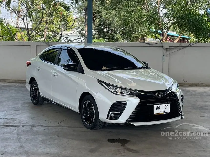 2022 Toyota Yaris Ativ Sport Premium Sedan