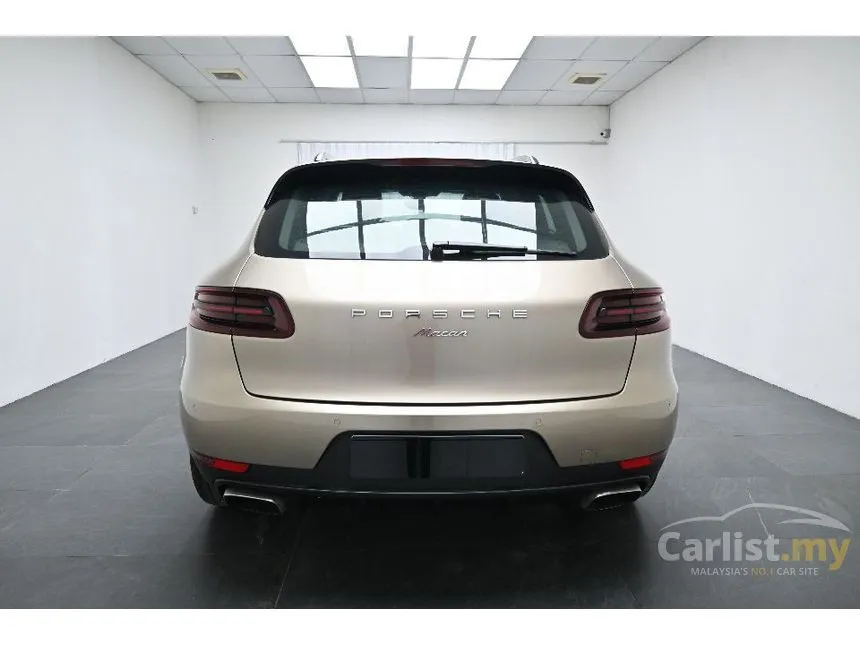 2016 Porsche Macan SUV