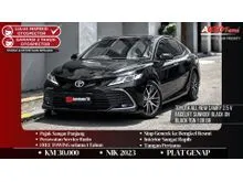 2022 Toyota Camry 2.5 V Sedan KM 42.000 Toyota All New Camry 2.5 V Facelift Sunroof NIK 2022 Black On Black