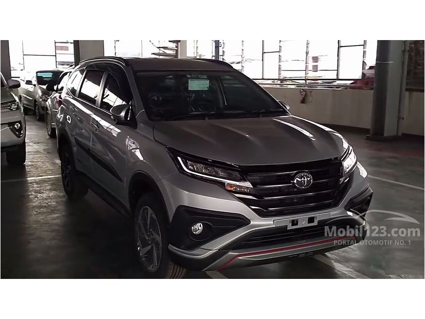 Jual Mobil Toyota Rush 2018 TRD Sportivo 1.5 di Jawa Timur 