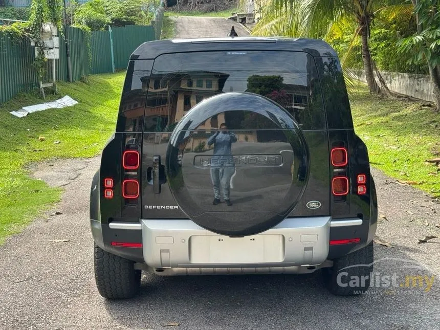 2022 Land Rover Defender 110 P300 SUV