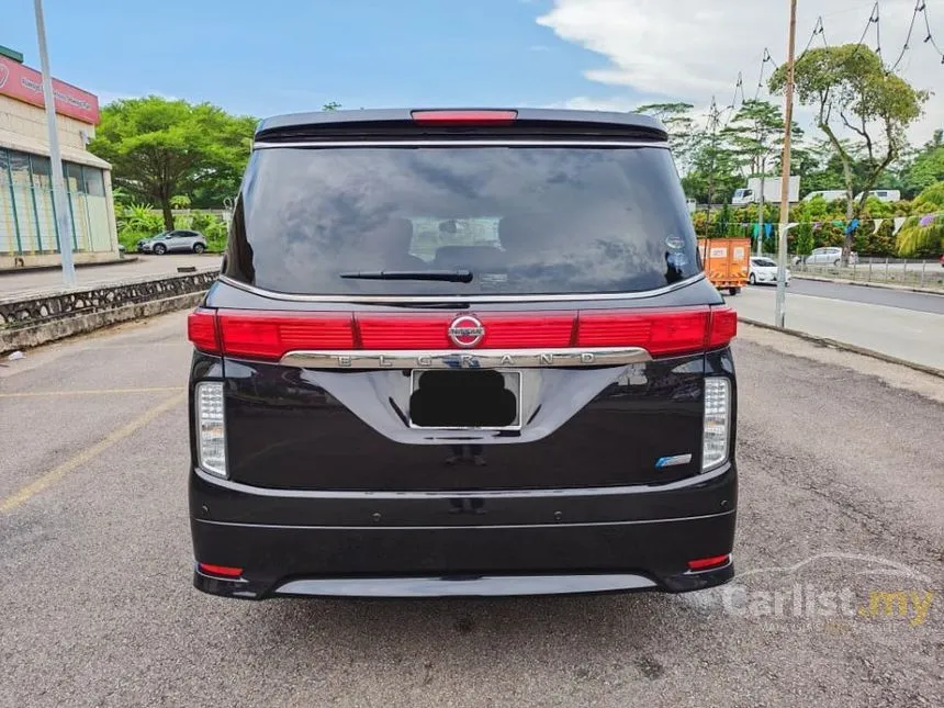 2010 Nissan Elgrand High-Way Star Premium MPV