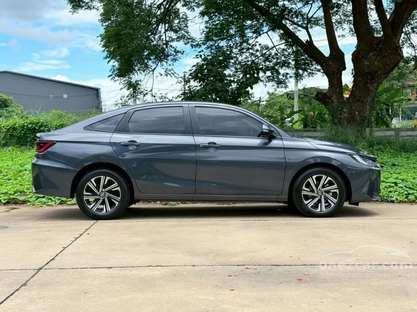 2023 Toyota Yaris Ativ Smart Sedan