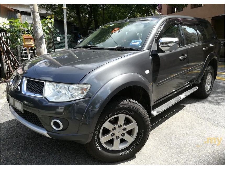 Mitsubishi pajero sport 2011