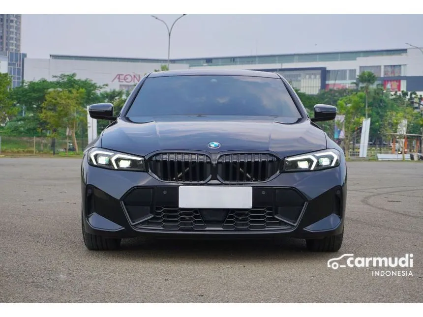 2023 BMW 330i M Sport Pro Sedan