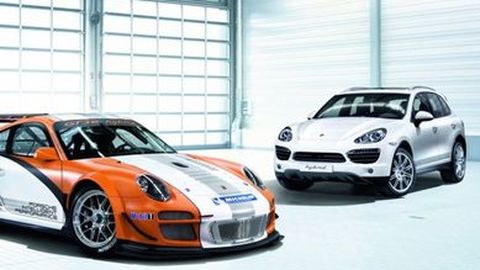 Porsche Perbanyak Mobil Hybrid