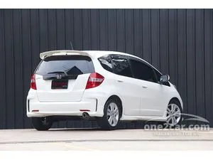 2013 Honda JAZZ 1.5 SV Hatchback