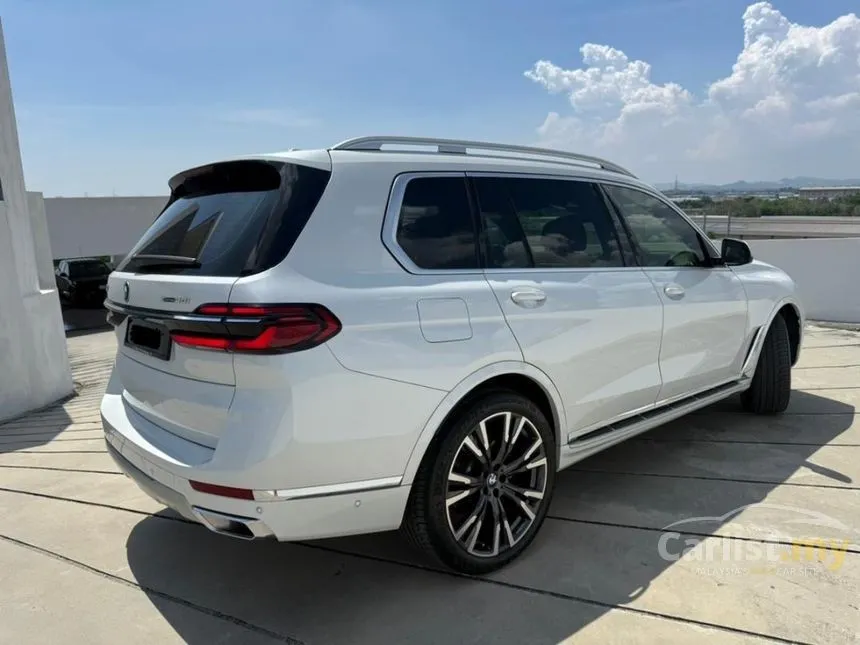 2025 BMW X7 xDrive40i Pure Excellence SUV