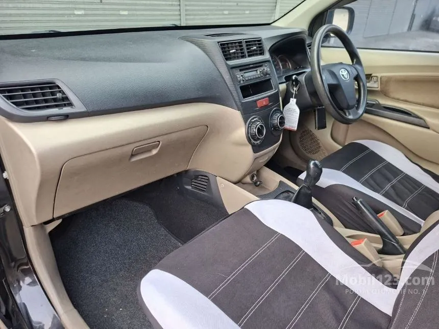 2013 Toyota Avanza G MPV