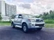 Used 2010 Toyota Hilux 2.5 G Dual Cab Pickup Truck