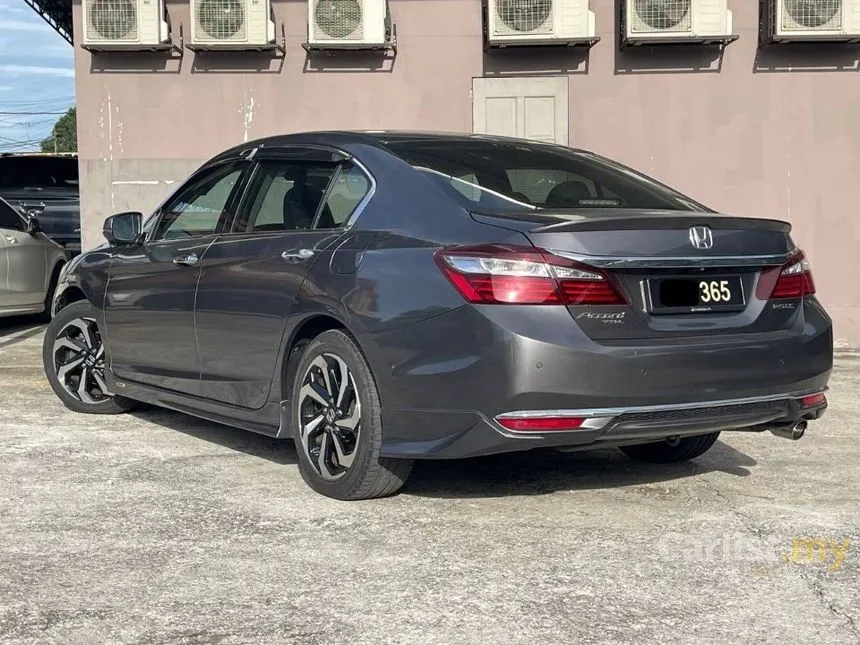 2018 Honda Accord VTi-L Sedan