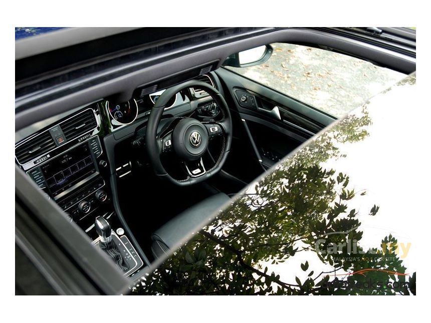 2015 Volkswagen Golf R Tech Pack Hatchback