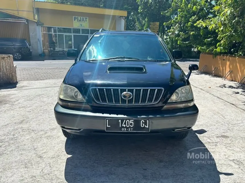 2001 Toyota Harrier SUV