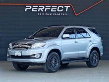 2015 Toyota Fortuner 3.0 (ปี 12-15) V SUV AT