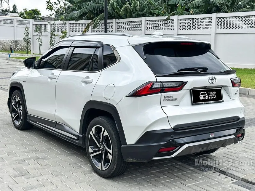 2023 Toyota Yaris Cross S HV (2 Tone) with GR Parts Aero Pkg SUV