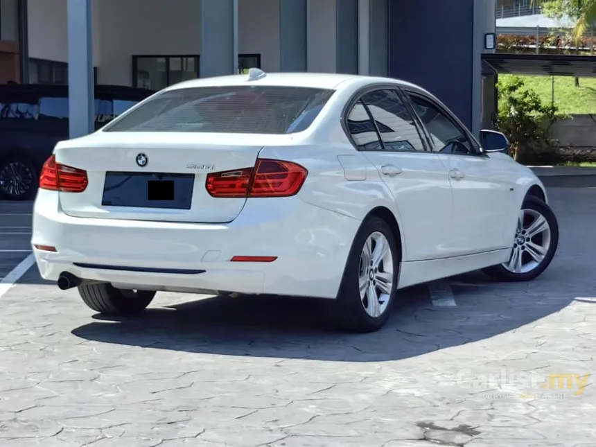 2013 BMW 320i Sport Line Sedan