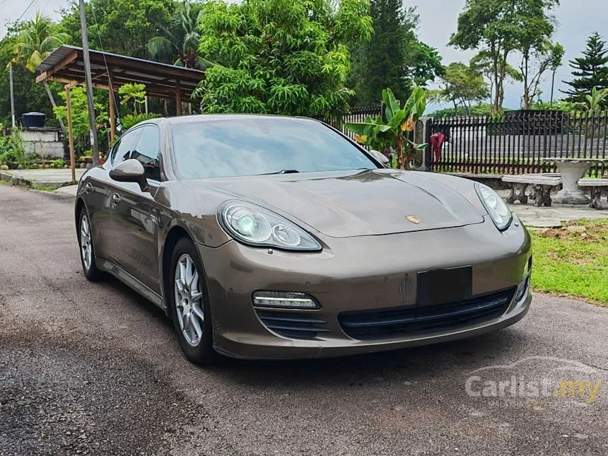 2012 Porsche Panamera Hatchback