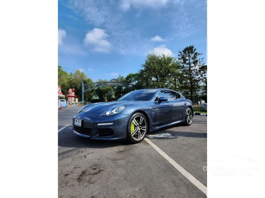 2013 Porsche Panamera S E-Hybrid Sedan