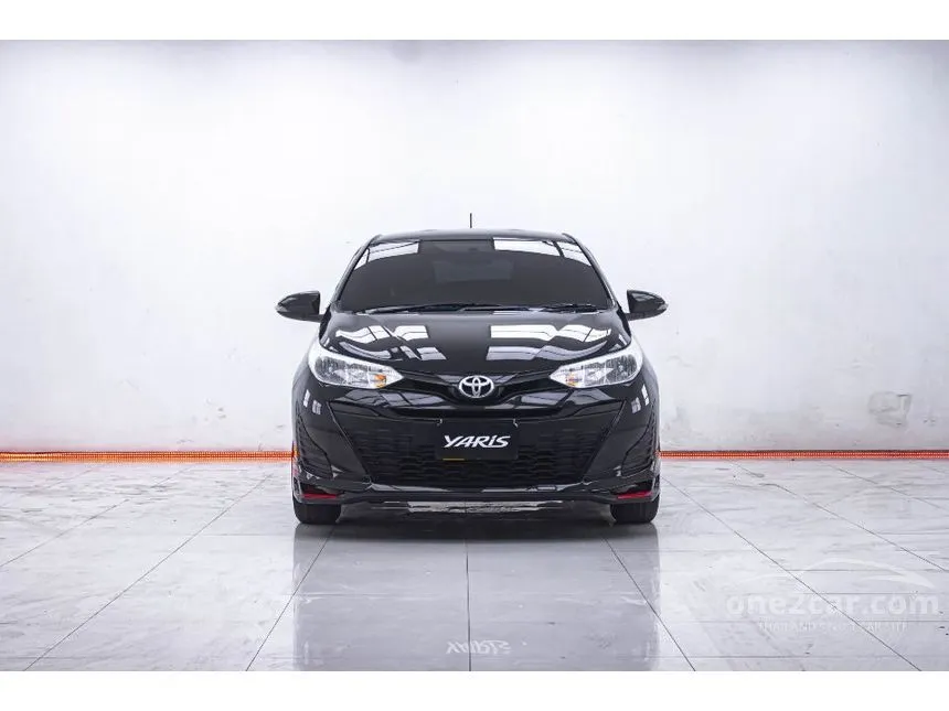 2019 Toyota YARIS E Hatchback