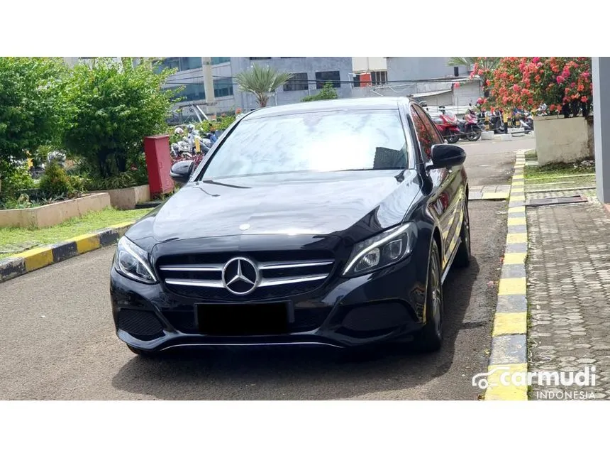 2016 Mercedes-Benz C200 Avantgarde Sedan
