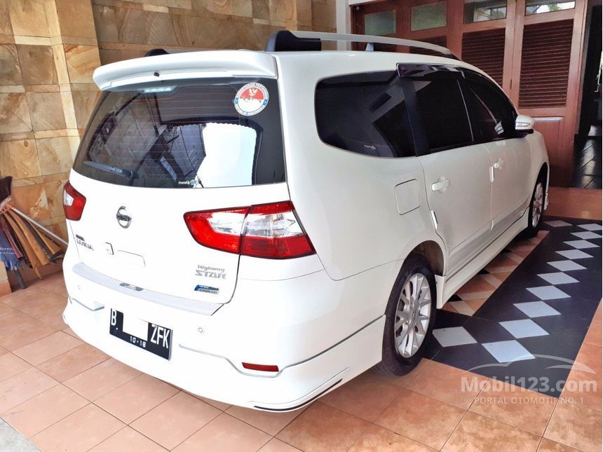 Jual Mobil Nissan Grand Livina 2013 Highway Star 1.5 di 