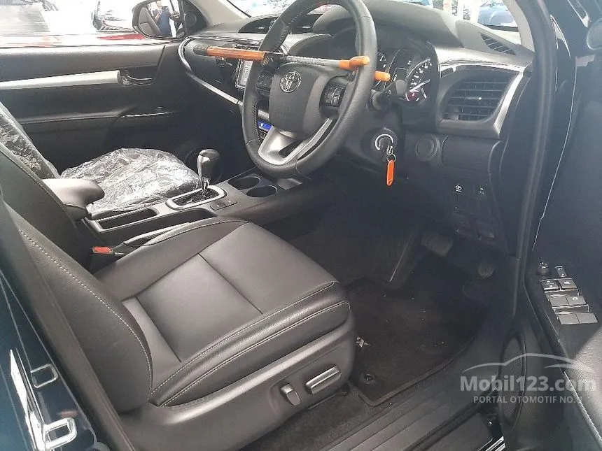 2025 Toyota Hilux V Double Cab 4X4 Pickup