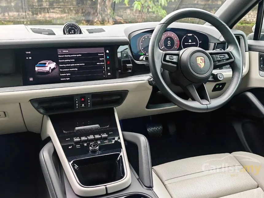 2023 Porsche Cayenne SUV