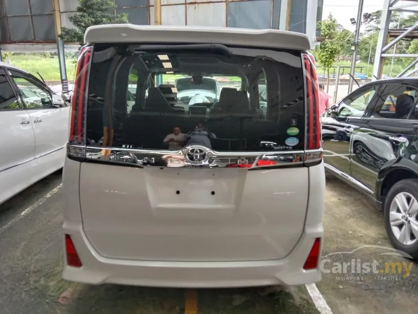 2017 Toyota Noah X MPV