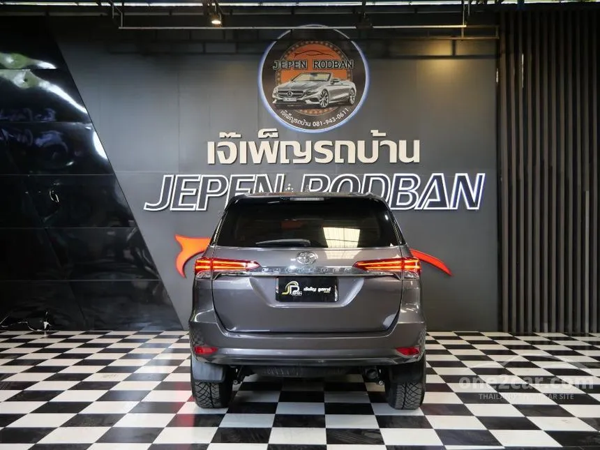 2018 Toyota FORTUNER V SUV