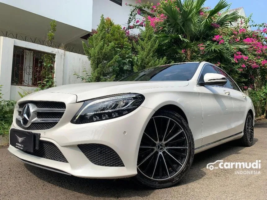 2019 Mercedes-Benz C200 EQ Boost Sedan