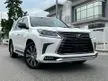 Recon READY STOCK UNREGISTERED 2019 LEXUS LX570 5.7 V8 PETROL ENGINE, WITH MARK LEVINSON SOUND SYSTEM SUNROOF 360, LEATHER SEAT POWER BOOT