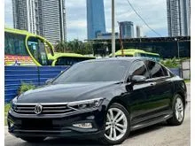 YEAR MADE 2021 VOLKSWAGEN PASSAT 2.0 ELEGANCE SEDAN ONE OWNER ORIGINAL LOW MILEAGE FULL SERVICE RECORD KEYLESS ENTRY PUSH START BUTTON REVERSE CAMERA