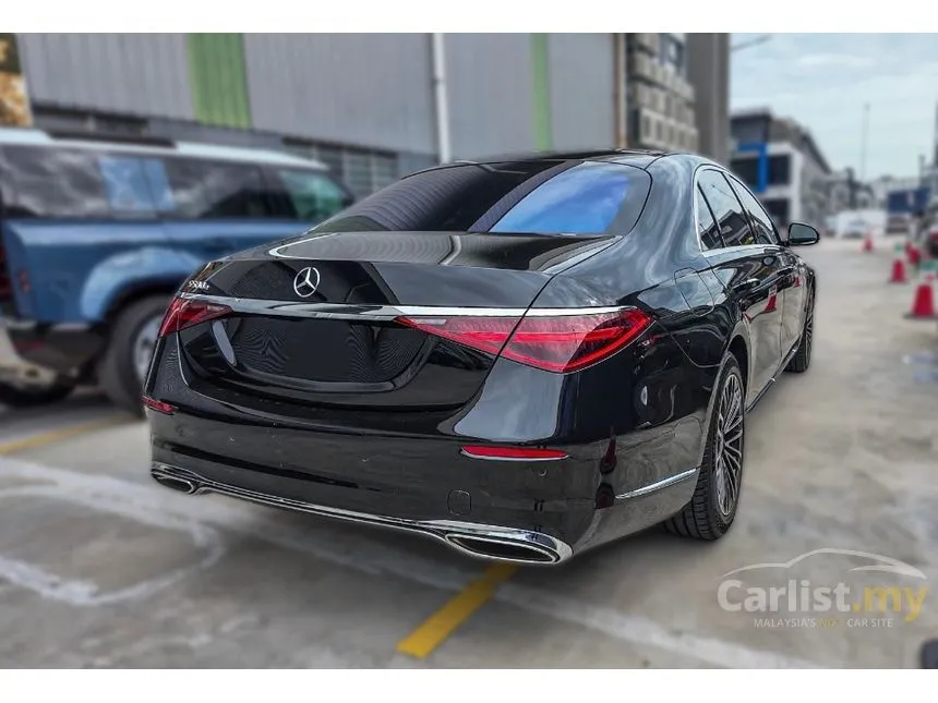 2022 Mercedes-Benz S580e Sedan