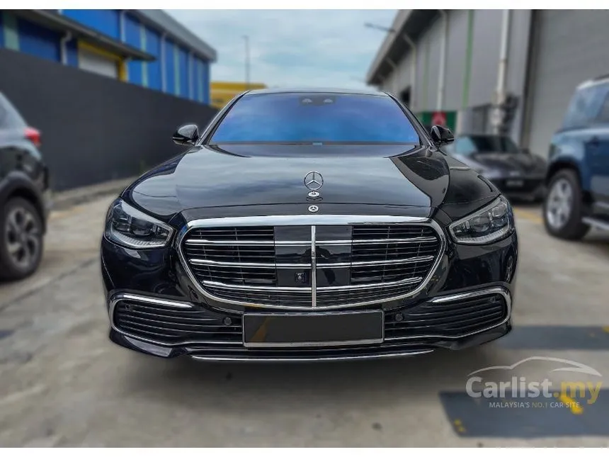 2022 Mercedes-Benz S580e Sedan