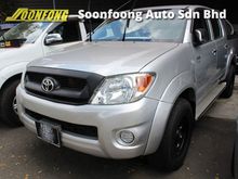 2008 Toyota Hilux 2.5 G Pickup Truck -- WELL MAINTAINED --
