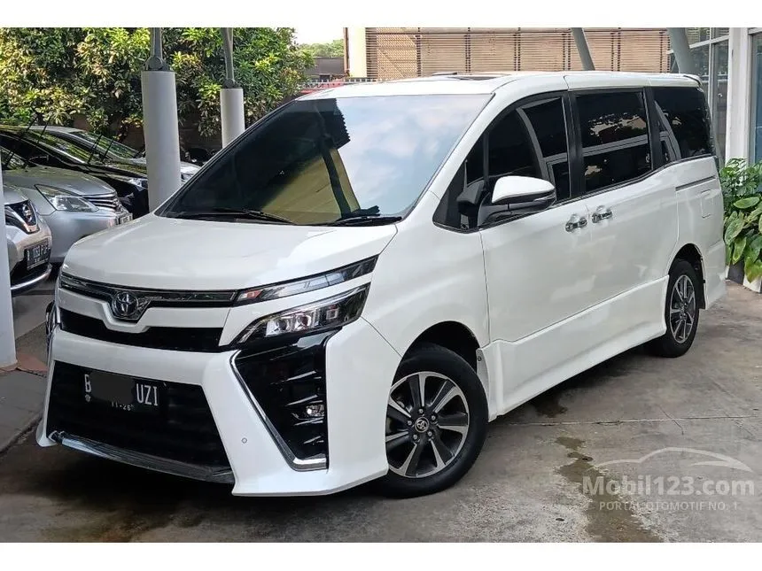 Jual Mobil Toyota Voxy 2021 2.0 di DKI Jakarta Automatic Wagon Putih Rp 400.000.000