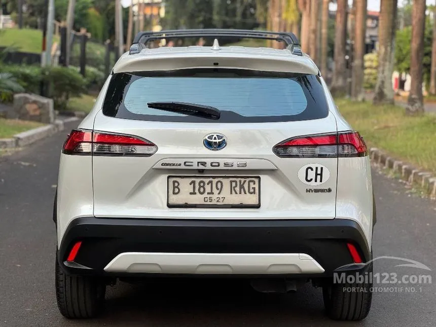 2022 Toyota Corolla Cross Hybrid SUV