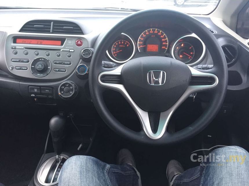 2013 Honda Jazz i-VTEC Hatchback