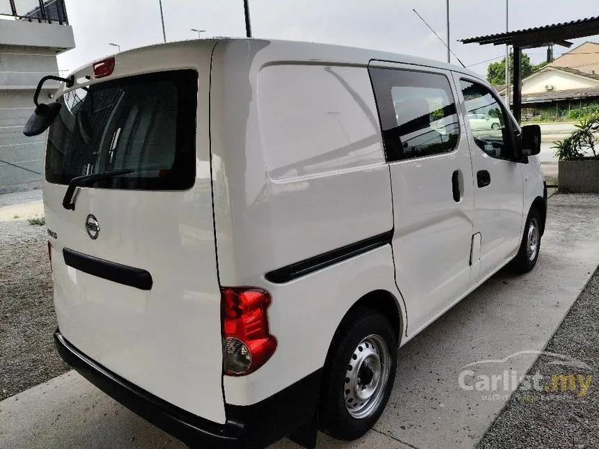 2016 Nissan NV200 Semi Panel Van