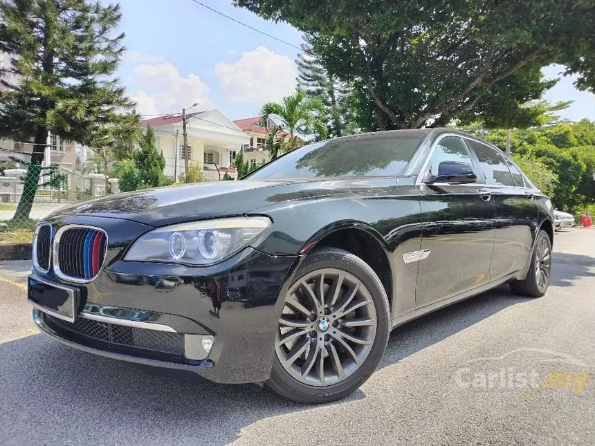 2011 BMW 730Li Sedan