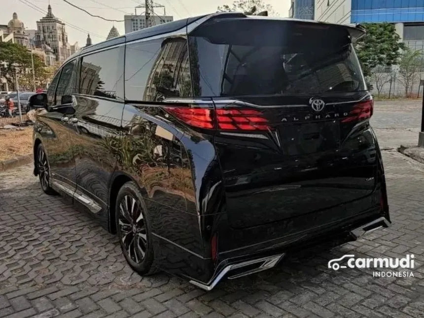 2024 Toyota Alphard HEV MPV