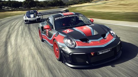 LA 2018: Porsche GT2 RS Clubsport Unveiled – 700 hp, Track-Ready