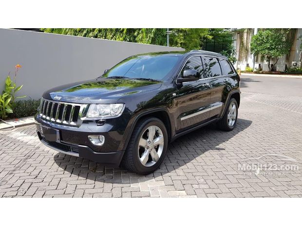  Grand  Cherokee  Jeep  Murah 33 mobil  dijual di Indonesia 