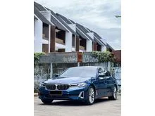 2021 BMW 530i 2.0 Opulence Sedan Blue on Black Odo 25 Rb (TERMURAH)