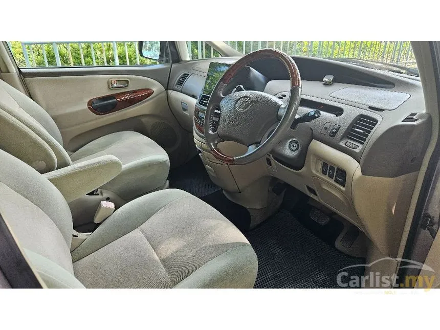 2004 Toyota Estima Aeras MPV