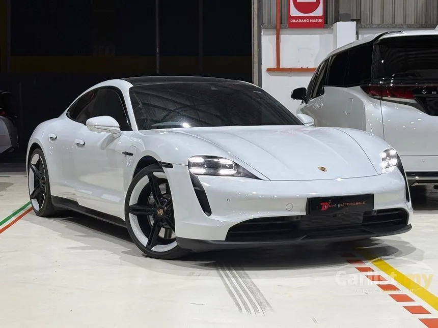 2020 Porsche Taycan 4S Sedan