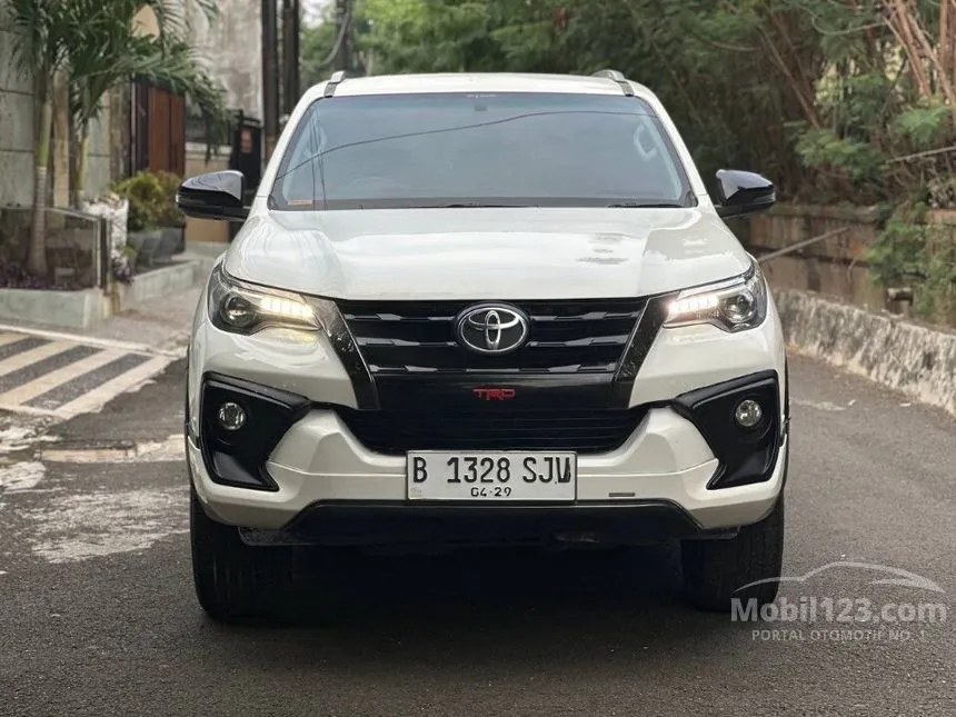 Jual Mobil Toyota Fortuner 2018 TRD 2.4 di DKI Jakarta Automatic SUV Putih Rp 387.000.000